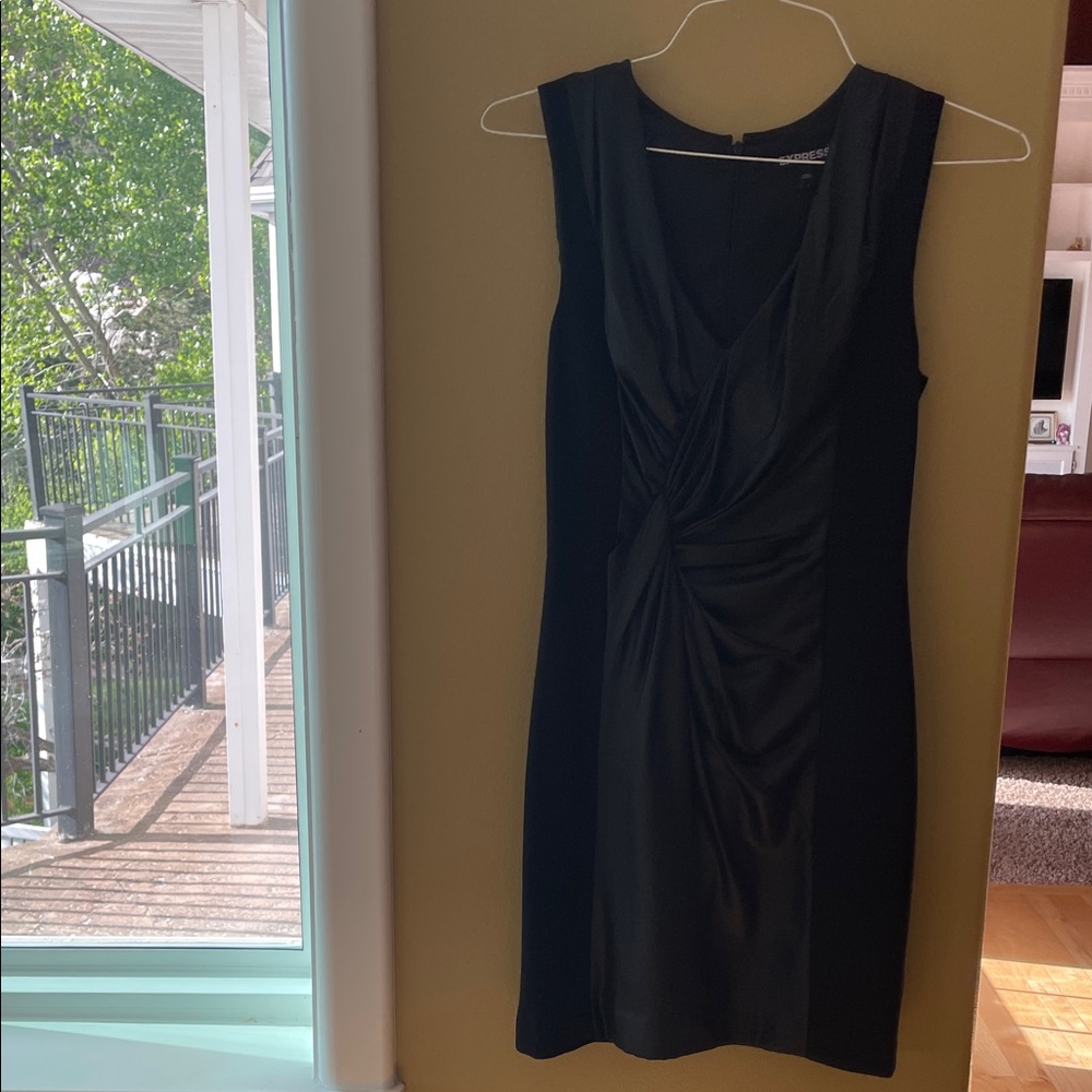 NWOT Express Black Sleeveless Twist-Front Midi Dress